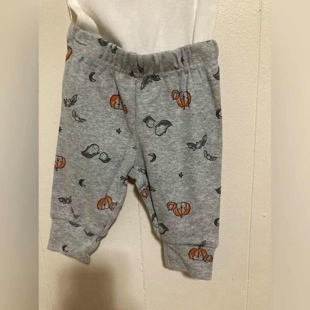 Carters Baby Two Piece Peek a Boo Halloween Set Size 3 M NWOT